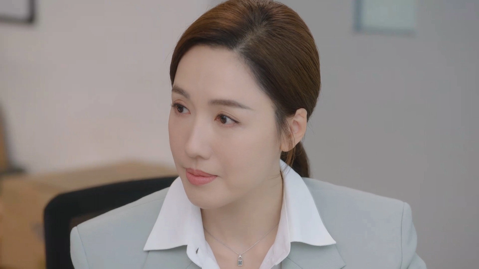 The QUEEN of News