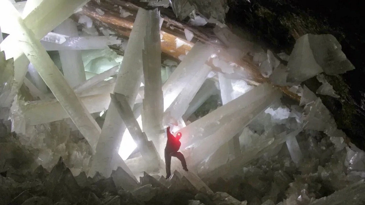 Naïca: La grotte aux cristaux géants