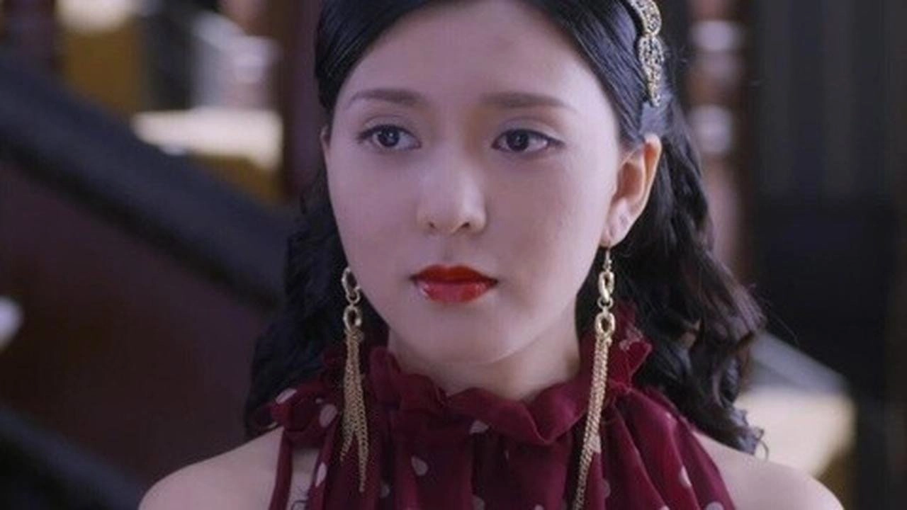 The Girl in Tassel Earring