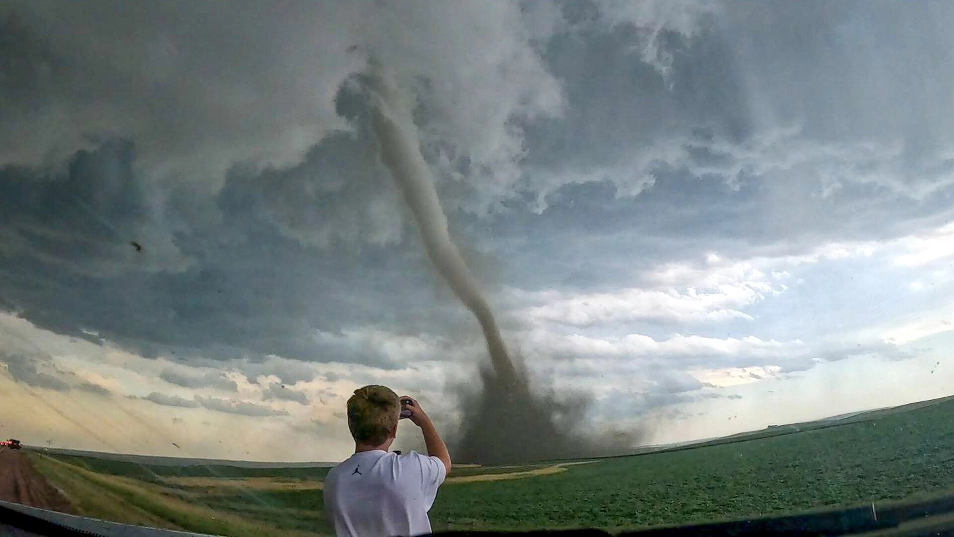 In the Eye of the Storm: Chasers