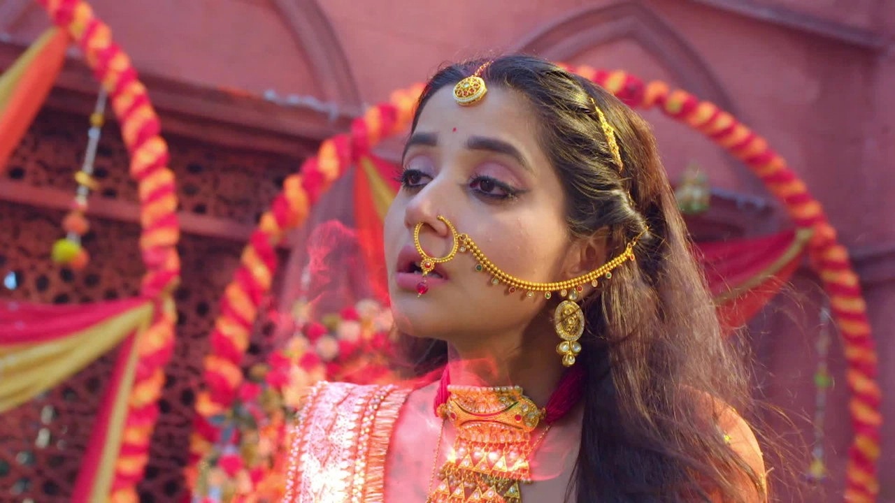 Suhagan Chudail