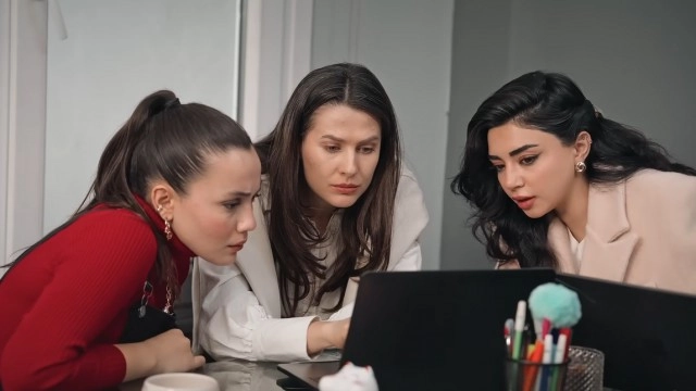 Biz Bir Aileyiz