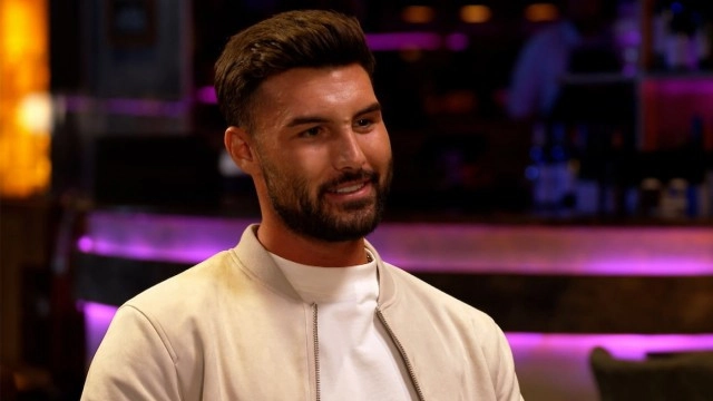 Celebs Go Dating