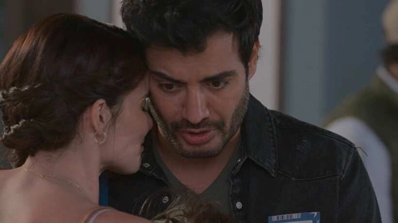 Amor Dividido
