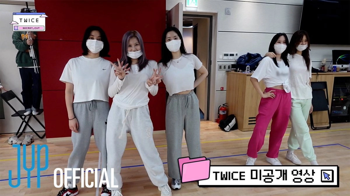 TWICE Secret Cut