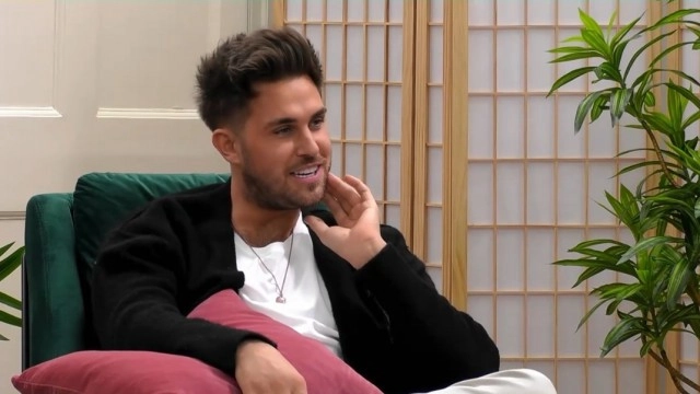 Celebs Go Dating