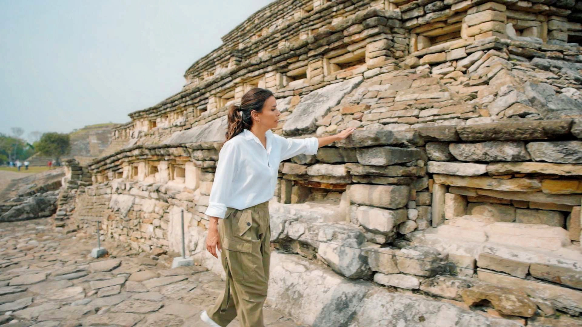 Eva Longoria: Searching for Mexico