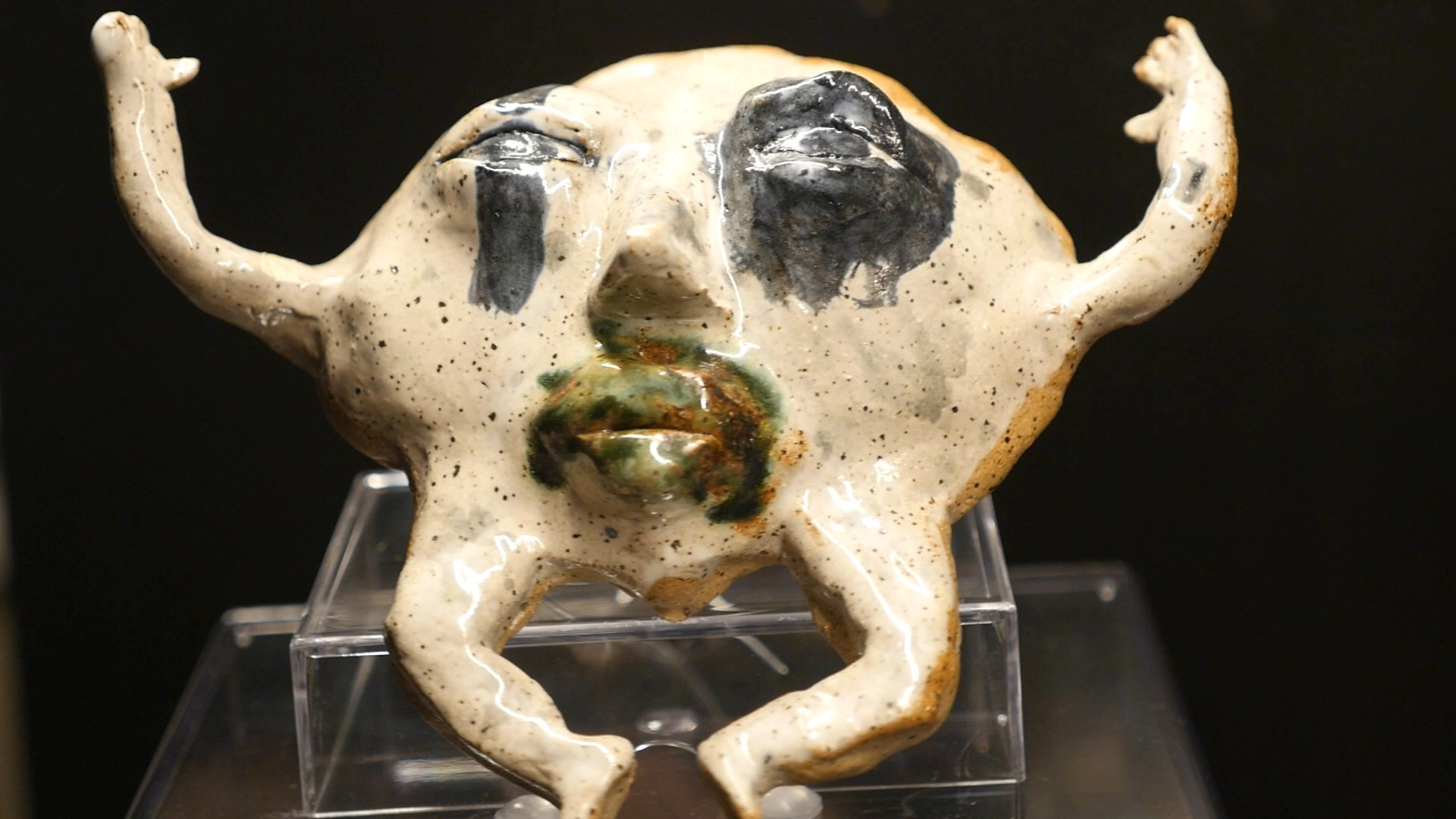 The Mask of the Cursed Kiss