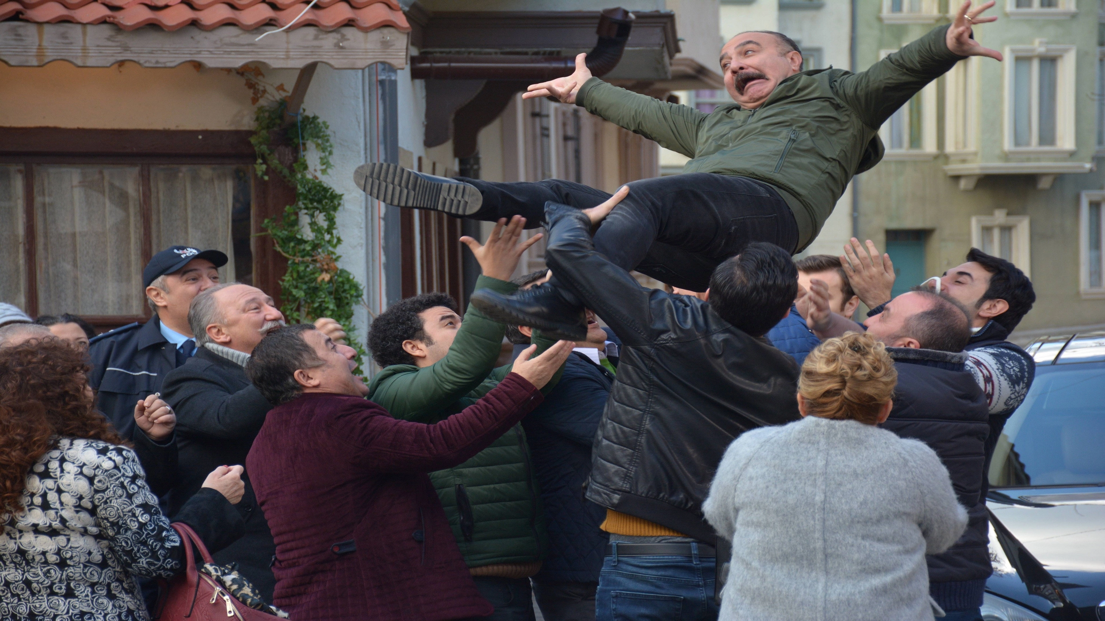 Hangimiz Sevmedik