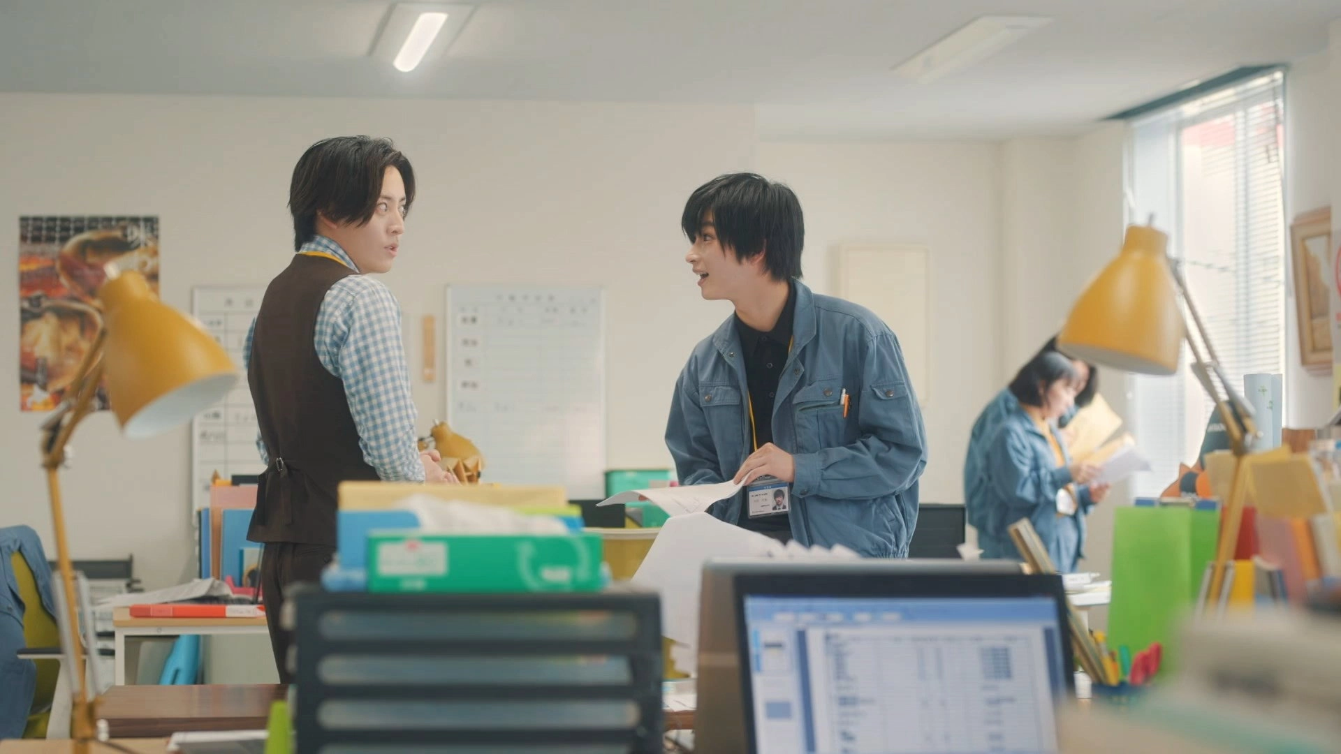 Two Office Workers Who Are Too Poisonous for One's Eyes