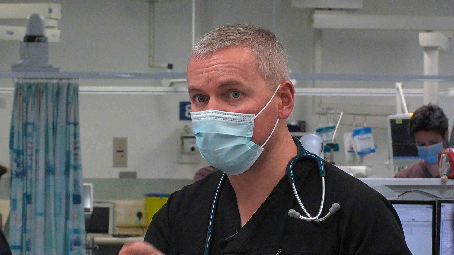 24 Hours in A&E