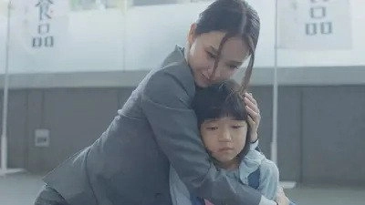ガラスの指輪と絆創膏