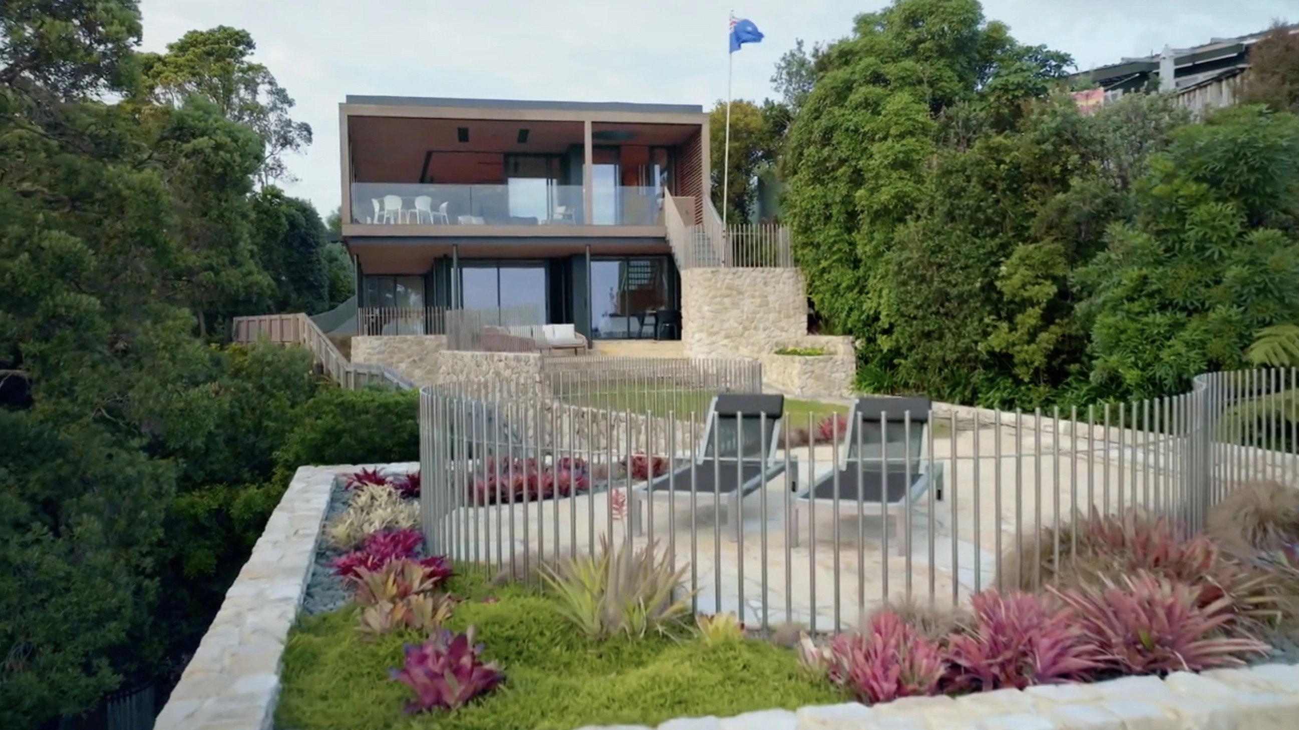 New Zealand's Best Homes with Phil Spencer