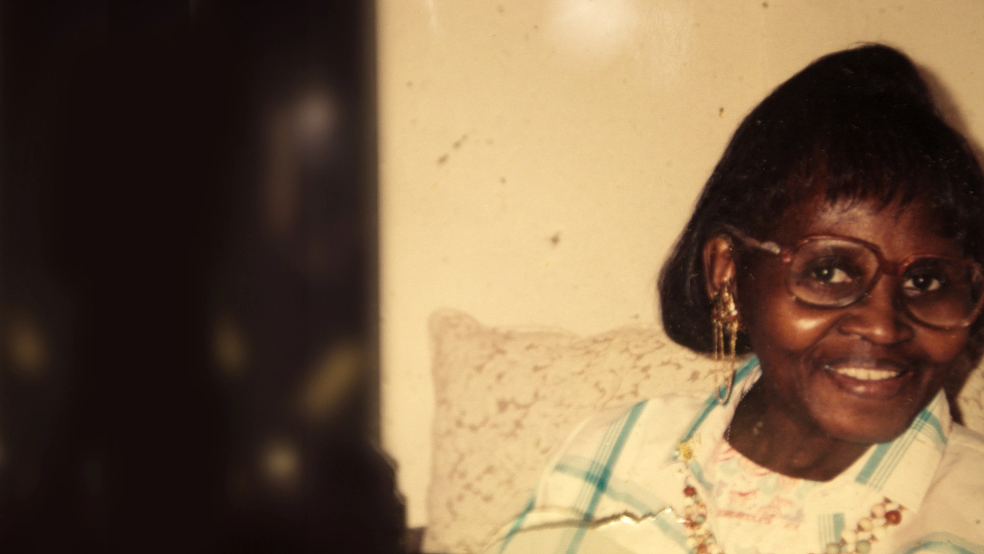 Abandoned: The Woman in the Decaying House