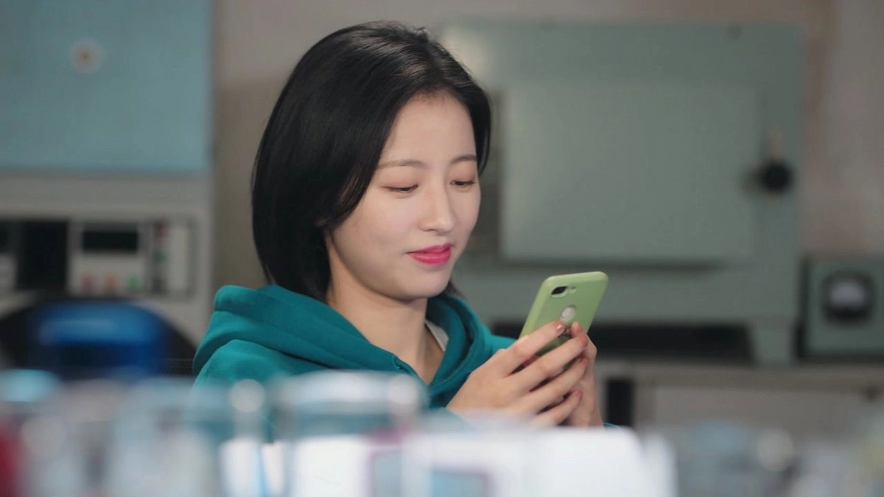 Fall in Love with a Scientist
