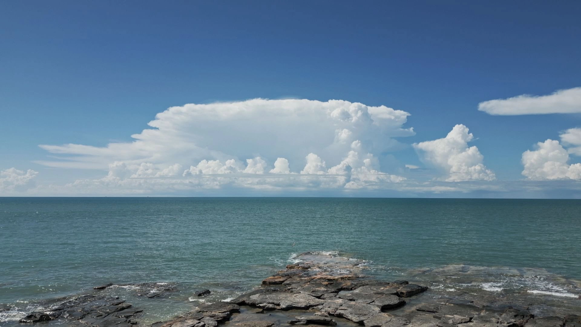 Extraordinary Clouds