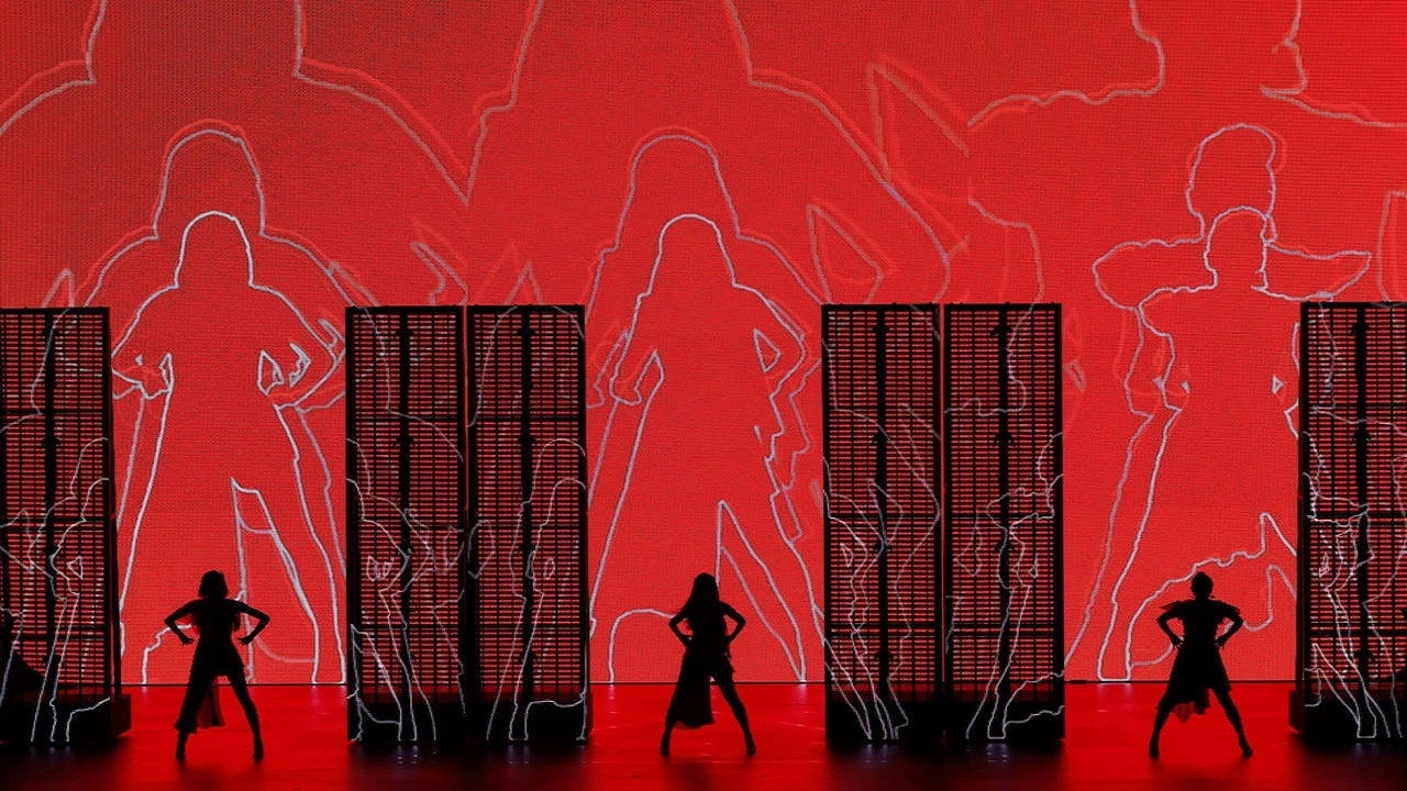 Reframe THEATER EXPERIENCE with you