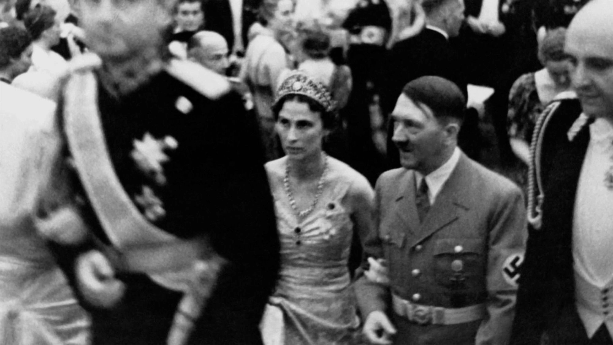 Royals at War